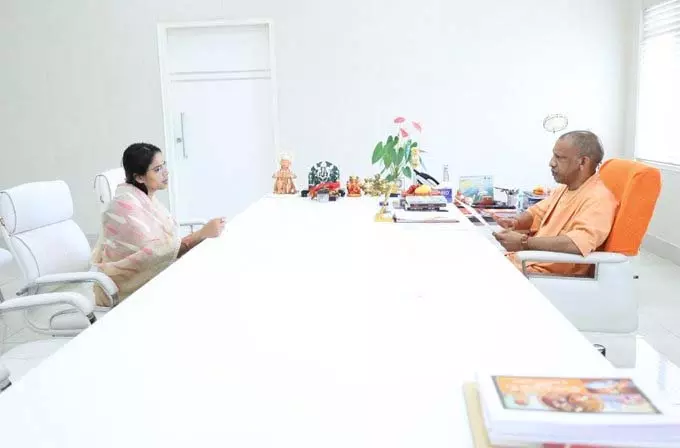 सपा से निष्कासित विधायक पूजा पाल ने की सीएम योगी से मुलाकात सपा से निष्कासित विधायक पूजा पाल ने की सीएम योगी से मुलाकात