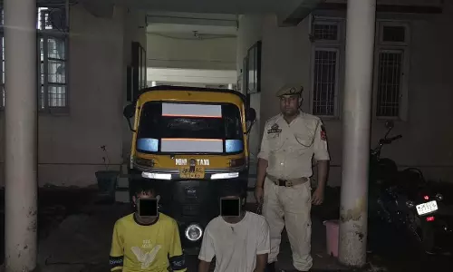 Jammu-Kashmir: पुलिस ने सुलझाई चोरी की गुत्थी, आरोपी गिरफ्तार Jammu-Kashmir: पुलिस ने सुलझाई चोरी की गुत्थी, आरोपी गिरफ्तार