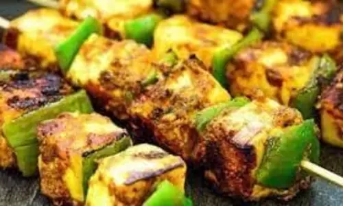 Amritsari Paneer Tikka: लंच-डिनर का बढ़ा देगा मज़ा Amritsari Paneer Tikka: लंच-डिनर का बढ़ा देगा मज़ा