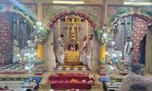 Krishna Janmashtami 2025: जन्माष्टमी पर द्वारिकाधीश मंदिर में दर्शन व्यवस्था में बड़ा बदलाव Krishna Janmashtami 2025: जन्माष्टमी पर द्वारिकाधीश मंदिर में दर्शन व्यवस्था में बड़ा बदलाव