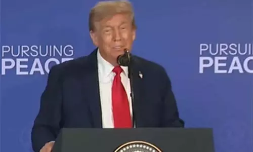 Trump on Alaska talks: हर हफ्ते 7,000 मौतें रोकेंगे Trump on Alaska talks: हर हफ्ते 7,000 मौतें रोकेंगे