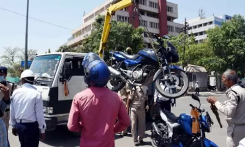 कोयंबटूर में जाम की समस्या गंभीर, लोग अभी तक कर रहे पार्किंग नीति का इंतजार