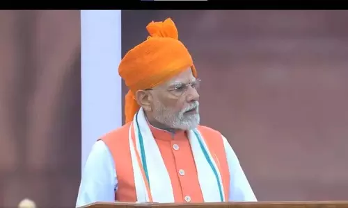प्रधानमंत्री मोदी ने उपराज्यपाल और मुख्यमंत्री से बात की प्रधानमंत्री मोदी ने उपराज्यपाल और मुख्यमंत्री से बात की