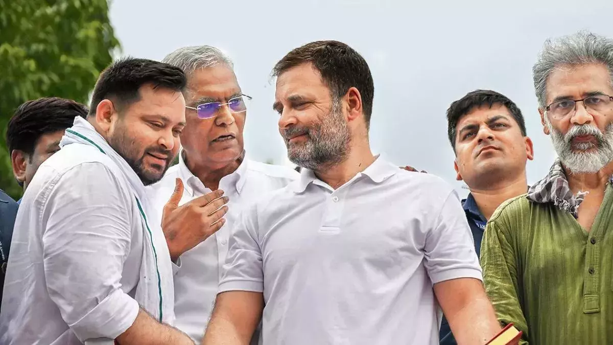 Patna: 17 अगस्त को रोहतास से शुरू होगी राहुल गांधी की वोट अधिकार यात्रा Patna: 17 अगस्त को रोहतास से शुरू होगी राहुल गांधी की वोट अधिकार यात्रा