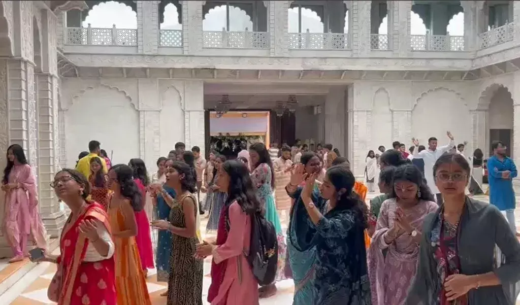 Raipur: इस्कॉन मंदिर में जन्माष्टमी पर भक्तों को 1100 किलो मालपुआ का प्रसाद Raipur: इस्कॉन मंदिर में जन्माष्टमी पर भक्तों को 1100 किलो मालपुआ का प्रसाद