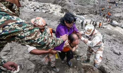 Kishtwar accident: तीसरे दिन भी रेस्क्यू जारी, 60 की मौत, 100+ घायल Kishtwar accident: तीसरे दिन भी रेस्क्यू जारी, 60 की मौत, 100+ घायल