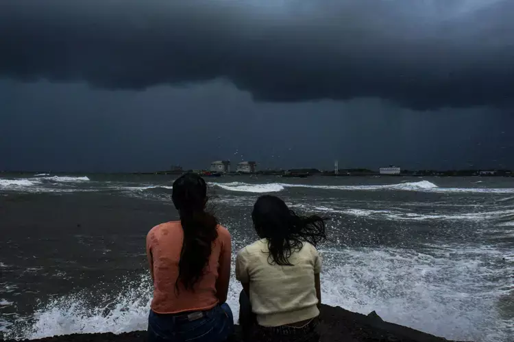 Kerala मौसम अगस्त के अंत तक भारी बारिश और धूप का दौर जारी रह सकता है Kerala मौसम अगस्त के अंत तक भारी बारिश और धूप का दौर जारी रह सकता है