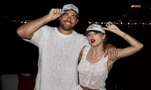 क्या आपको Taylor Swift का ट्रैविस केल्से के एनएफएल गेम में पहली बार जाना याद है? क्या आपको Taylor Swift का ट्रैविस केल्से के एनएफएल गेम में पहली बार जाना याद है?