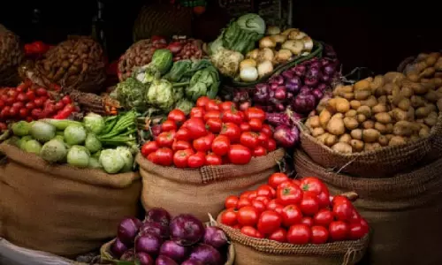 16 अगस्त को Chennai के कोयम्बेडु बाज़ार में सब्ज़ियों के दाम देखें 16 अगस्त को Chennai के कोयम्बेडु बाज़ार में सब्ज़ियों के दाम देखें