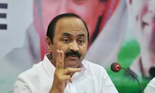 Kerala : वीडी सतीशन ने पिनाराई सरकार पर पुल सुरक्षा में लापरवाही का आरोप लगाया Kerala : वीडी सतीशन ने पिनाराई सरकार पर पुल सुरक्षा में लापरवाही का आरोप लगाया
