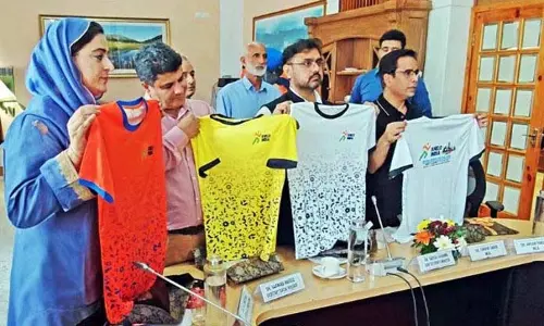 सतीश ने KIWSF के लिए शुभंकर, लोगो, गान और जर्सी लॉन्च की सतीश ने KIWSF के लिए शुभंकर, लोगो, गान और जर्सी लॉन्च की