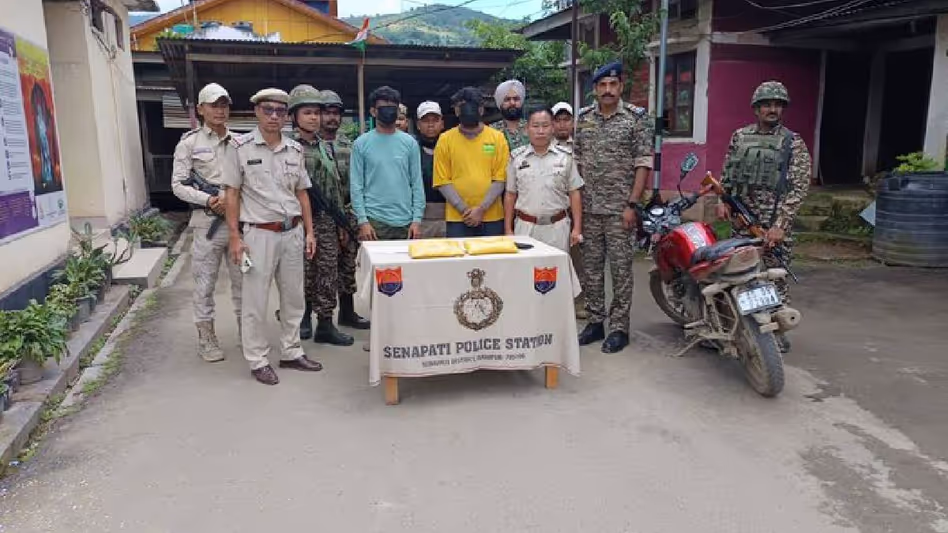 Manipur में मादक पदार्थ तस्करी की कोशिश नाकाम, 2 किलोग्राम से अधिक संदिग्ध हेरोइन के साथ दो गिरफ्तार Manipur में मादक पदार्थ तस्करी की कोशिश नाकाम, 2 किलोग्राम से अधिक संदिग्ध हेरोइन के साथ दो गिरफ्तार