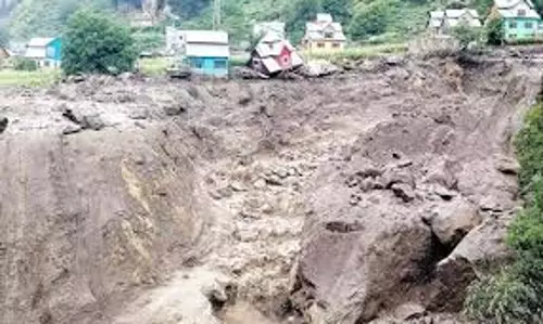 Russia ने जम्मू-कश्मीर में बादल फटने से हुई मौतों पर शोक व्यक्त किया Russia ने जम्मू-कश्मीर में बादल फटने से हुई मौतों पर शोक व्यक्त किया