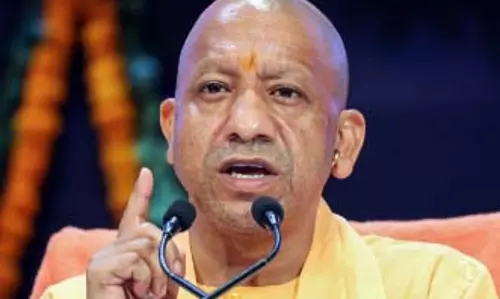 श्रीकृष्ण जन्माष्टमी पर मथुरा पहुंचे CM योगी