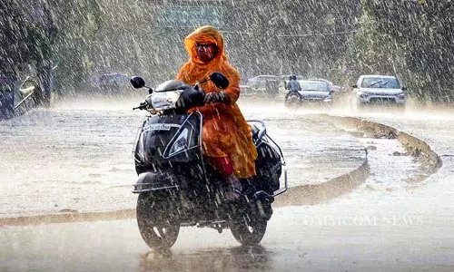 Odisha में 18 अगस्त से भारी बारिश की संभावना, नए निम्न दबाव का क्षेत्र बनेगा Odisha में 18 अगस्त से भारी बारिश की संभावना, नए निम्न दबाव का क्षेत्र बनेगा
