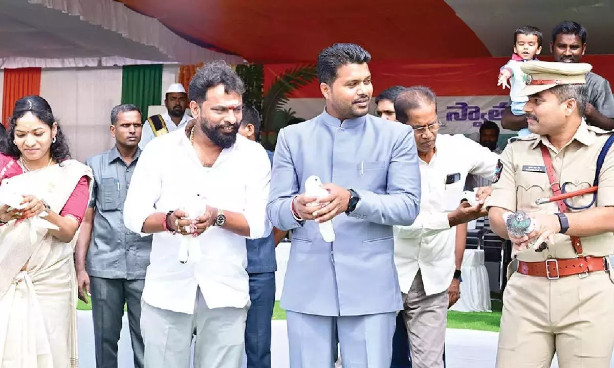 Andhra: स्वतंत्रता दिवस समारोह की थीम ‘नया भारत’ Andhra: स्वतंत्रता दिवस समारोह की थीम ‘नया भारत’