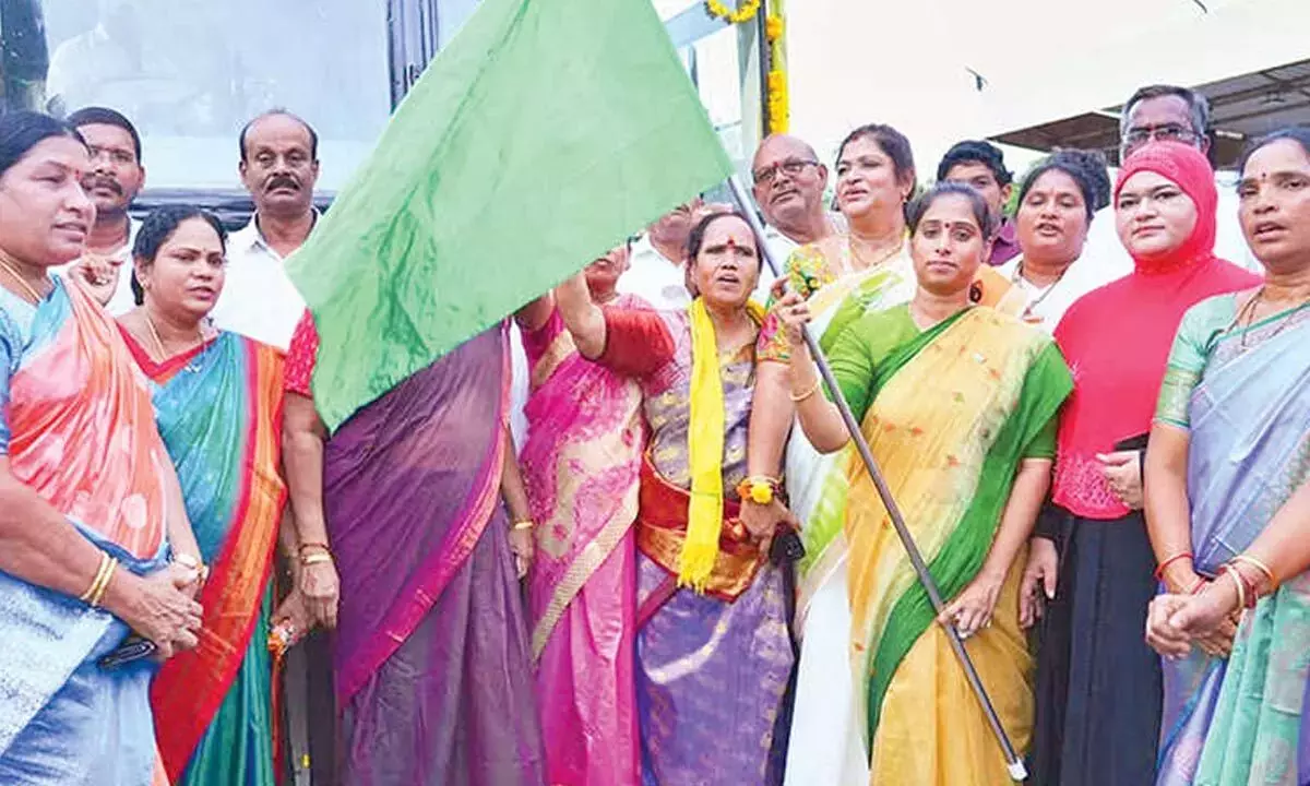 महिलाएं मुफ्त यात्रा पर 2,000 रुपये तक बचा सकती हैं: विधायक