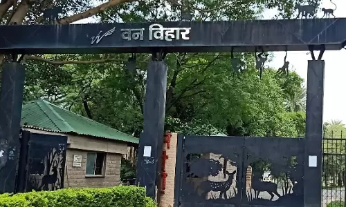 Bhopal: वन विहार राष्ट्रीय उद्यान में पेट्रोल-डीजल वाहनों पर प्रतिबंध Bhopal: वन विहार राष्ट्रीय उद्यान में पेट्रोल-डीजल वाहनों पर प्रतिबंध