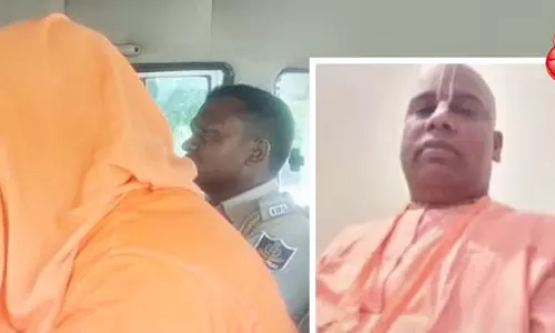 Dhenkanal में बलात्कार के आरोप में स्वयंभू बाबा गिरफ्तार Dhenkanal में बलात्कार के आरोप में स्वयंभू बाबा गिरफ्तार