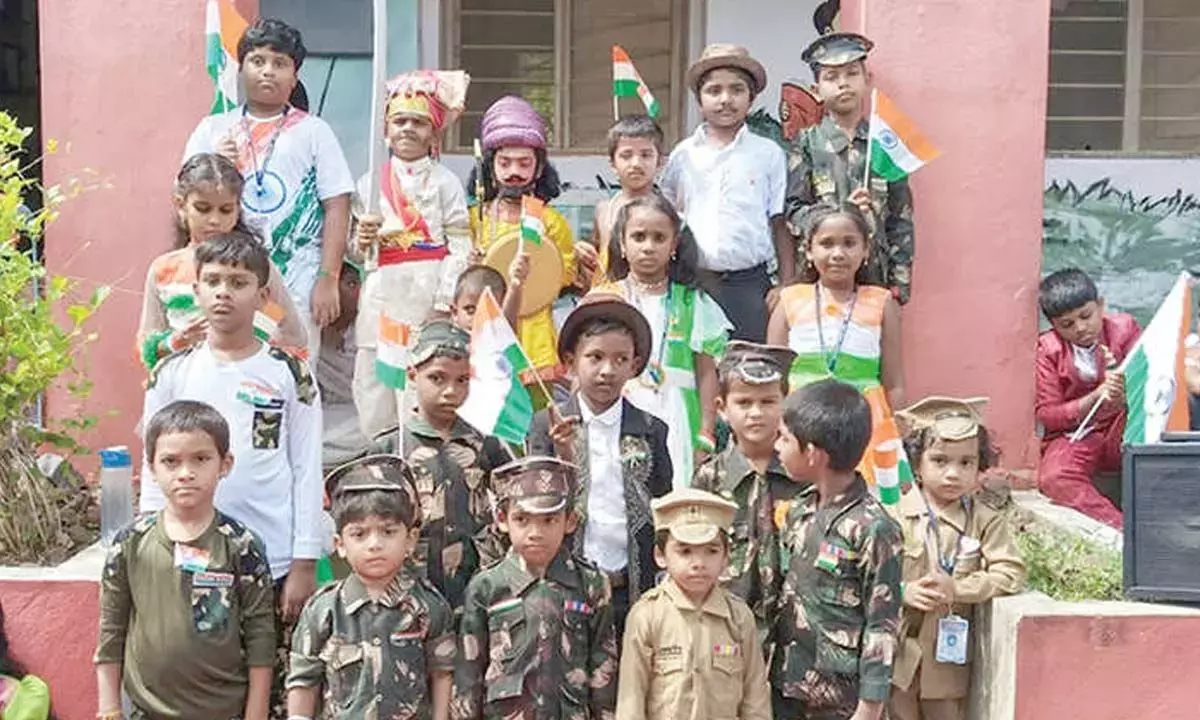 Andhra: स्वतंत्रता सेनानियों के बलिदान से प्रेरणा लेने का आह्वान Andhra: स्वतंत्रता सेनानियों के बलिदान से प्रेरणा लेने का आह्वान