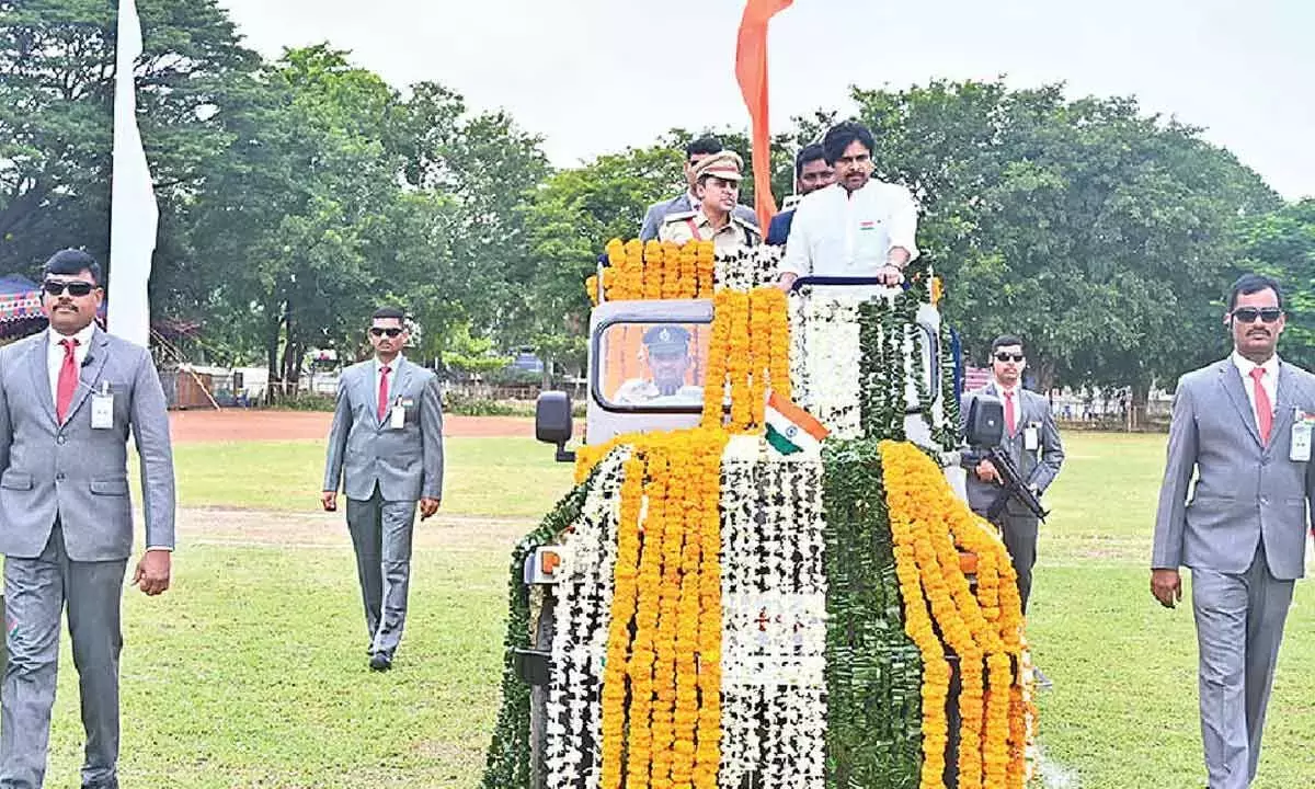 Andhra: पवन ने लोकतंत्र और राष्ट्रीय अखंडता की रक्षा के लिए एकजुटता का आह्वान किया