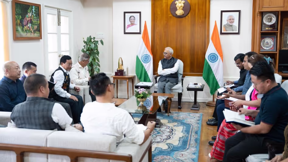 Naga संगठन ने एफएमआर और सीमा बाड़ लगाने के मुद्दे पर मणिपुर के राज्यपाल से बातचीत की Naga संगठन ने एफएमआर और सीमा बाड़ लगाने के मुद्दे पर मणिपुर के राज्यपाल से बातचीत की