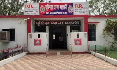 रायपुर से लौटे परिवार को लगा बड़ा झटका, घर से लाखों कैश की हुई चोरी