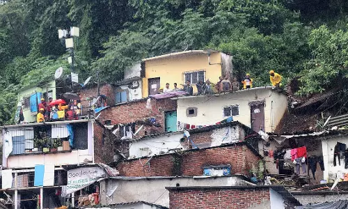 Vikhroli: भूस्खलन में परिवार के दो सदस्यों की दर्दनाक मौत