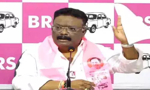Revanth Reddy में सामान्य बुद्धि नहीं है... उनकी समझ कच्ची है: एमएलसी दासोजू श्रवण Revanth Reddy में सामान्य बुद्धि नहीं है... उनकी समझ कच्ची है: एमएलसी दासोजू श्रवण