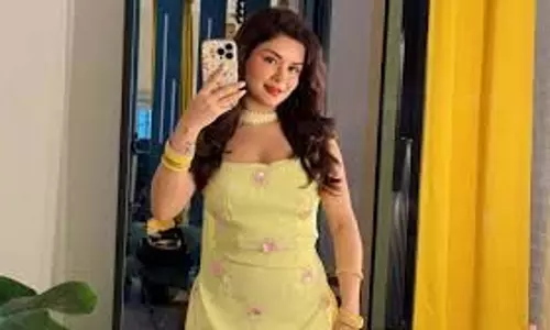 पीले शरारा और चूड़ियों में Avneet Kaur ने बिखेरा उत्सव का रंग