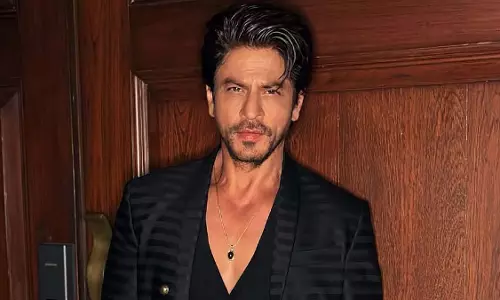 Shahrukh Khan : रिटायर होने की बात करने वाले यूजर को किया चुप