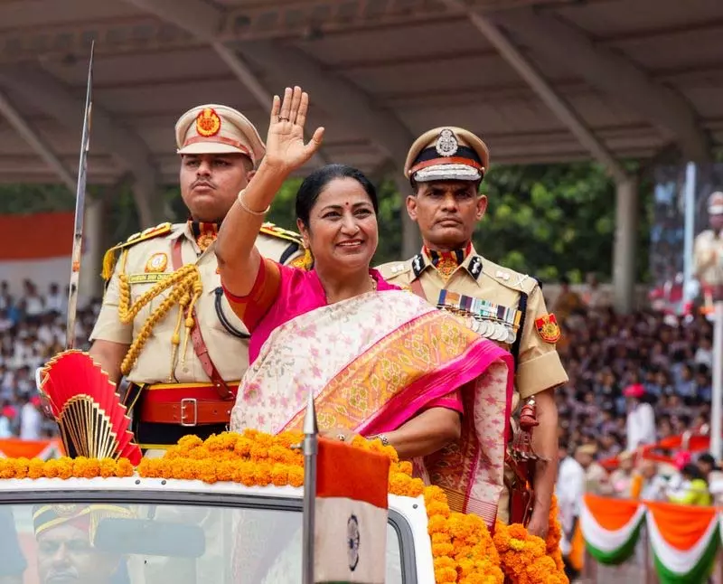 स्वतंत्रता दिवस: CM रेखा ने राजधानी बदलाव का विज़न पेश किया स्वतंत्रता दिवस: CM रेखा ने राजधानी बदलाव का विज़न पेश किया
