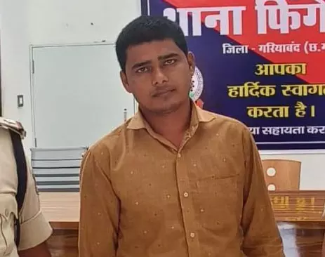 बेटे ने चुराया था 2 लाख के जेवरात, खुलासे से पिता और परिजन हैरत में पड़े बेटे ने चुराया था 2 लाख के जेवरात, खुलासे से पिता और परिजन हैरत में पड़े