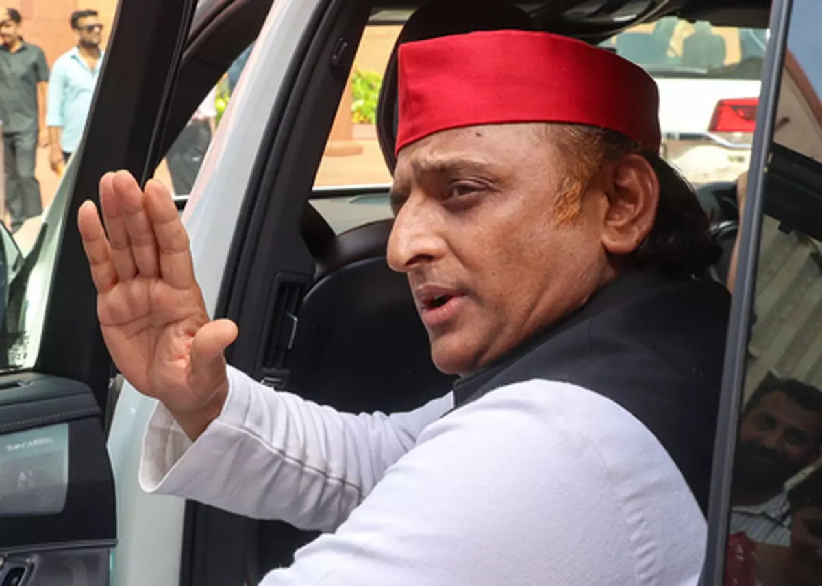 लोकतंत्र बचाने की जिम्मेदारी चुनाव आयोग की : अखिलेश यादव लोकतंत्र बचाने की जिम्मेदारी चुनाव आयोग की : अखिलेश यादव