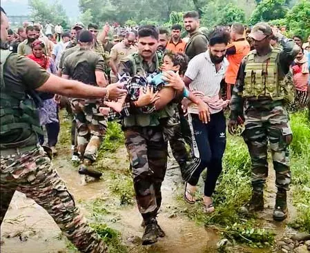 कठुआ आपदा: मृतकों के परिजनों को 2 लाख, घायलों और घरों के नुकसान पर भी मिलेगा मुआवजा कठुआ आपदा: मृतकों के परिजनों को 2 लाख, घायलों और घरों के नुकसान पर भी मिलेगा मुआवजा