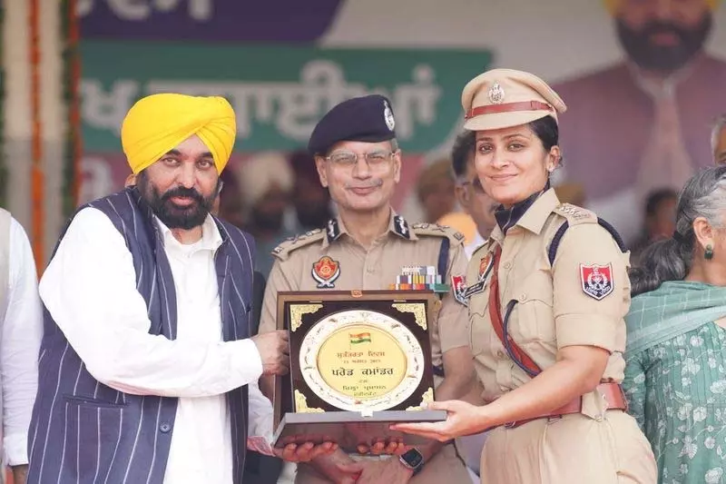 Punjab के सीएम मान ने फरीदकोट में स्वतंत्रता दिवस के भाषण में गिनाई उपलब्धियां Punjab के सीएम मान ने फरीदकोट में स्वतंत्रता दिवस के भाषण में गिनाई उपलब्धियां
