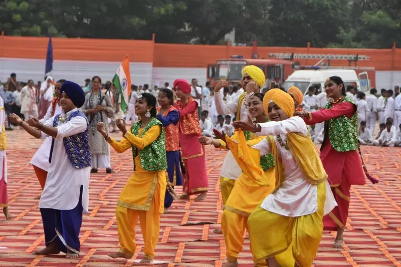Haryana : वंदे मातरम के नारों से हरियाणा तिरंगे में लिपटा Haryana : वंदे मातरम के नारों से हरियाणा तिरंगे में लिपटा