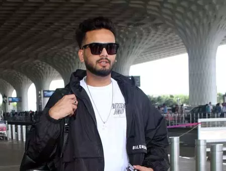 बेटिंग एप का प्रमोशन कर एल्विश ने किए कई घर बर्बाद, भाऊ गैंग ने ली फायरिंग की जिम्मेदारी बेटिंग एप का प्रमोशन कर एल्विश ने किए कई घर बर्बाद, भाऊ गैंग ने ली फायरिंग की जिम्मेदारी