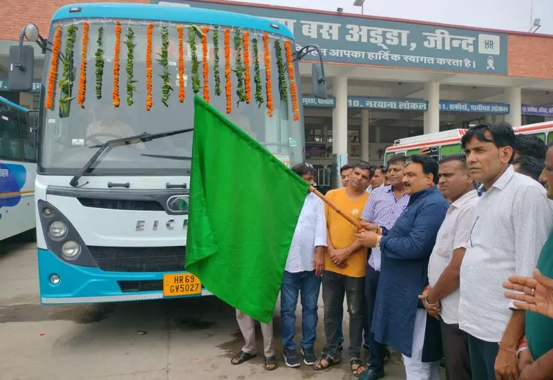 Haryana : जींद को एसी रोडवेज बसों का पहला बेड़ा मिला Haryana : जींद को एसी रोडवेज बसों का पहला बेड़ा मिला