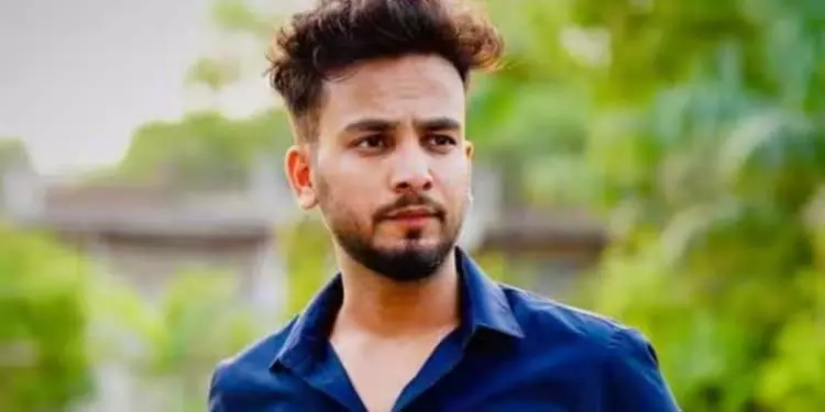 भाऊ गैंग ने फायरिंग के बाद एल्विश यादव पर सट्टेबाजी का आरोप लगाया भाऊ गैंग ने फायरिंग के बाद एल्विश यादव पर सट्टेबाजी का आरोप लगाया