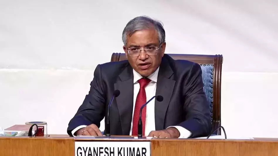 हमारे लिए न कोई पक्ष, न विपक्ष, सब समकक्ष हैं, वोट चोरी के आरोप पर चुनाव आयोग का बयान हमारे लिए न कोई पक्ष, न विपक्ष, सब समकक्ष हैं, वोट चोरी के आरोप पर चुनाव आयोग का बयान