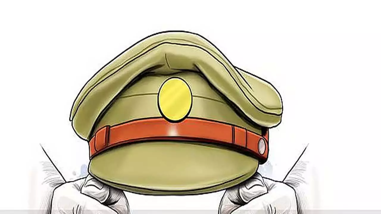 Chhatrapur के आईआईसी को अनुशासनहीनता के आरोप में निलंबित Chhatrapur के आईआईसी को अनुशासनहीनता के आरोप में निलंबित