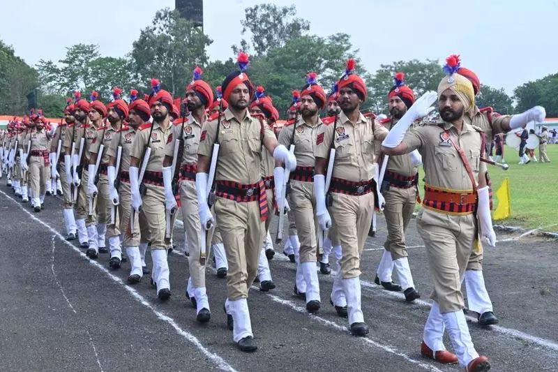 Mohali, पंचकूला में स्वतंत्रता दिवस के कार्यक्रमों में शहीदों को याद किया गया Mohali, पंचकूला में स्वतंत्रता दिवस के कार्यक्रमों में शहीदों को याद किया गया