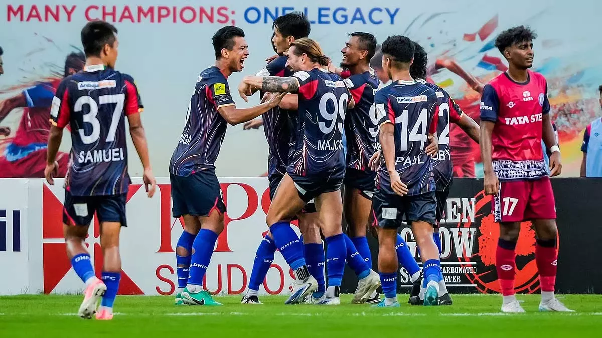 डायमंड हार्बर FC ने 2-0 से जीतकर सेमीफाइनल में कदम रखा डायमंड हार्बर FC ने 2-0 से जीतकर सेमीफाइनल में कदम रखा