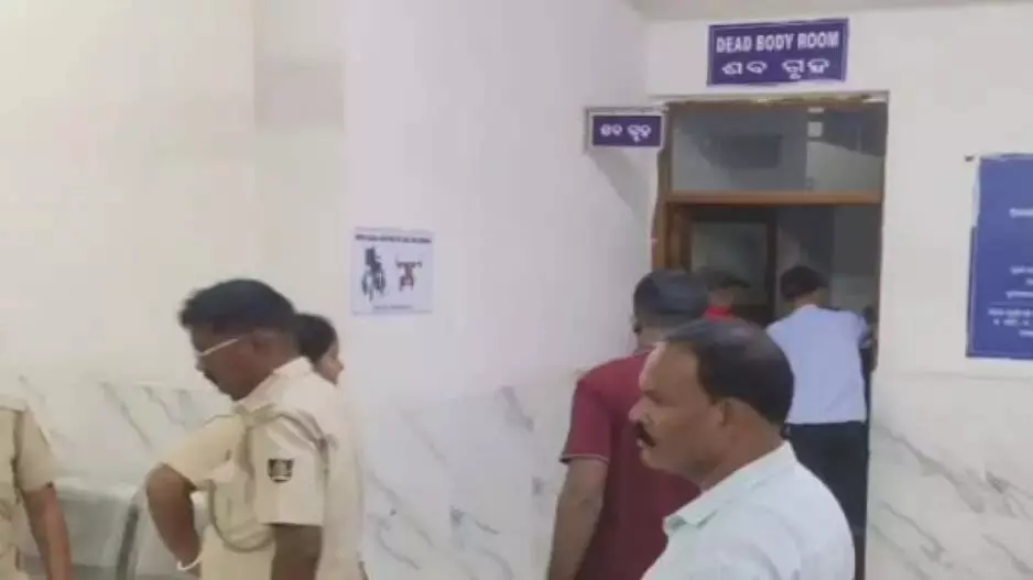 Nuapada: महिला कांस्टेबल रुक्मिणी नाग की मौत रहस्य में डूबी Nuapada: महिला कांस्टेबल रुक्मिणी नाग की मौत रहस्य में डूबी