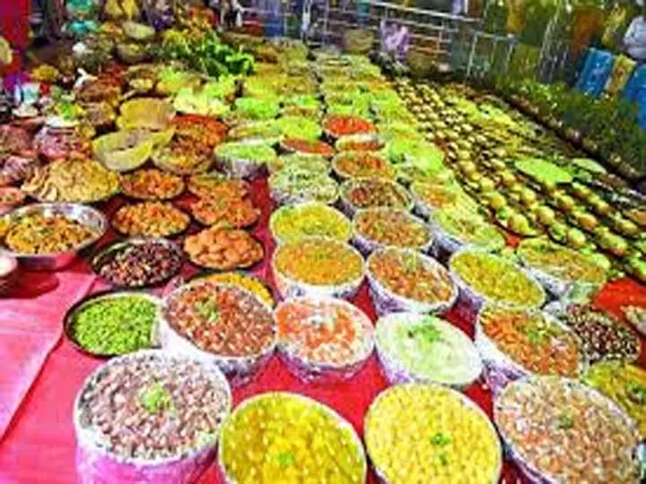 कृष्ण जन्माष्टमी: छप्पन भोग का रहस्य और परंपरा कृष्ण जन्माष्टमी: छप्पन भोग का रहस्य और परंपरा