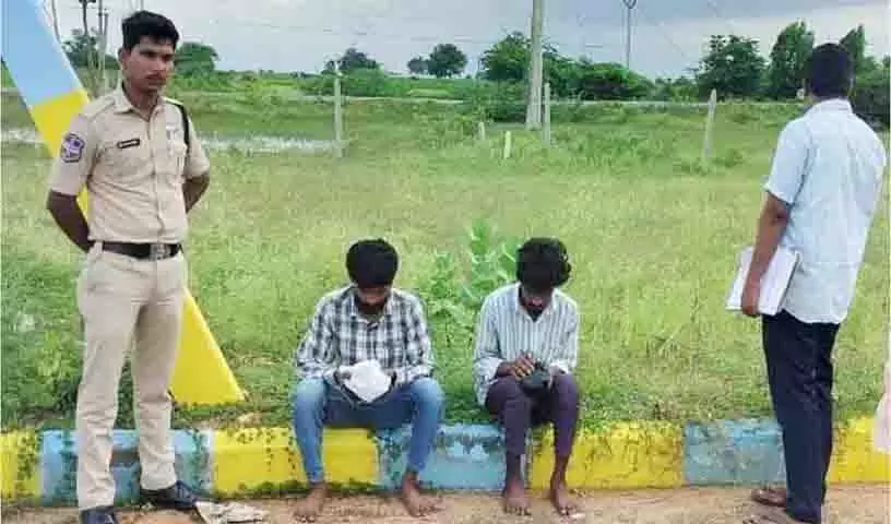 ऊटी में गांजा जब्त.. दो युवक गिरफ्तार ऊटी में गांजा जब्त.. दो युवक गिरफ्तार
