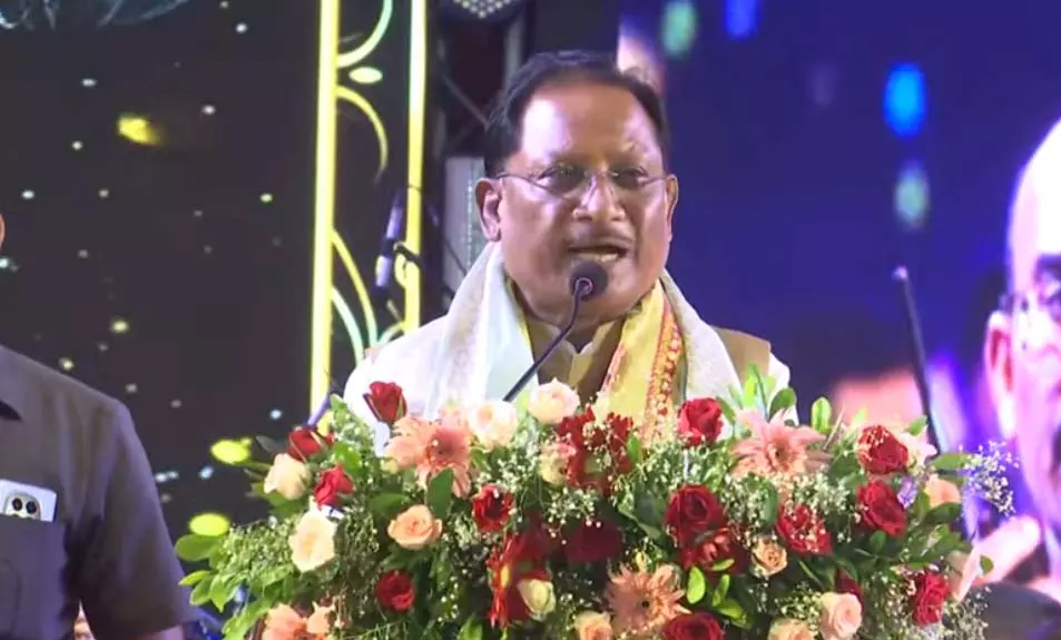 विशाल दही हांडी महोत्सव, मुख्यमंत्री विष्णुदेव साय बने आकर्षण का केंद्र विशाल दही हांडी महोत्सव, मुख्यमंत्री विष्णुदेव साय बने आकर्षण का केंद्र
