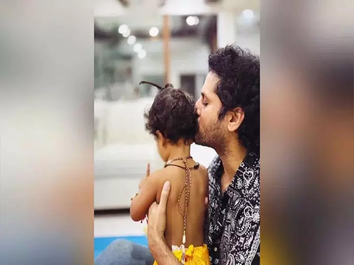 Nitin और शालिनी ने जन्माष्टमी पर बेटे का रखा नाम Nitin और शालिनी ने जन्माष्टमी पर बेटे का रखा नाम