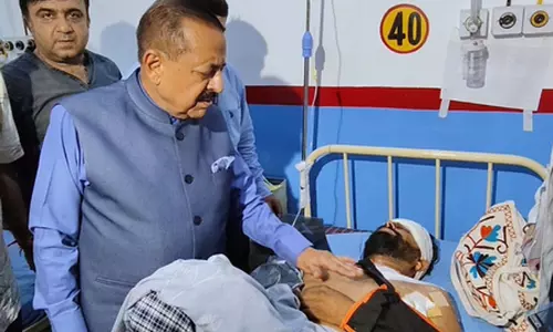 किश्‍तवाड़ आपदा : जितेंद्र सिंह ने घायलों का जाना हाल